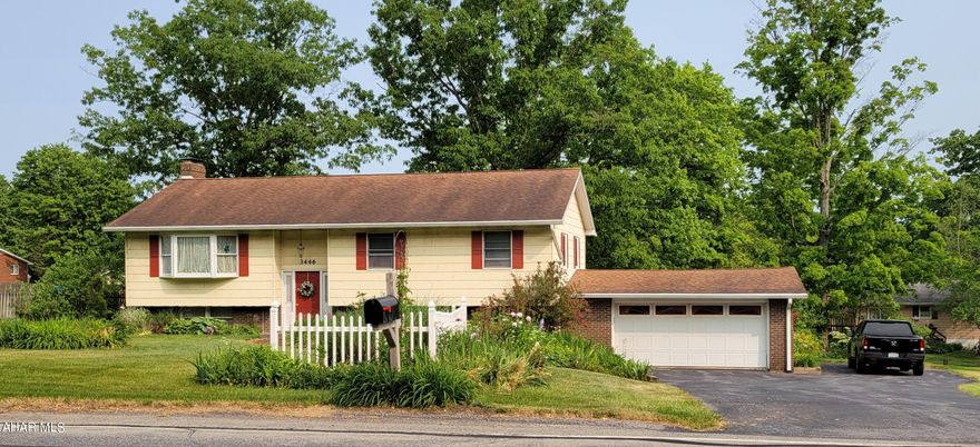 Ebensburg, Cambria Township - 3 BRS, 2 baths with approx 2,500 gross living area. 2 car attached garage. Newly updated with fresh interior paint. Upper level LR, formal DR, eat-in kitchen (appliances included) Full bath 3 BRS. Lower level
very large FR (gas fireplace) large office, bathroom with step-in shower, large laundry room (washer & dryer included) 2 car attached garage with pegboard storage, 220 volt outlet. Outside beautiful landscaping, river pebble picnic area, lighted bocci court, small upper deck, downstairs patio, concrete fire ring, shed. Natural gas HW BB heat, central air. Central Cambria school district.