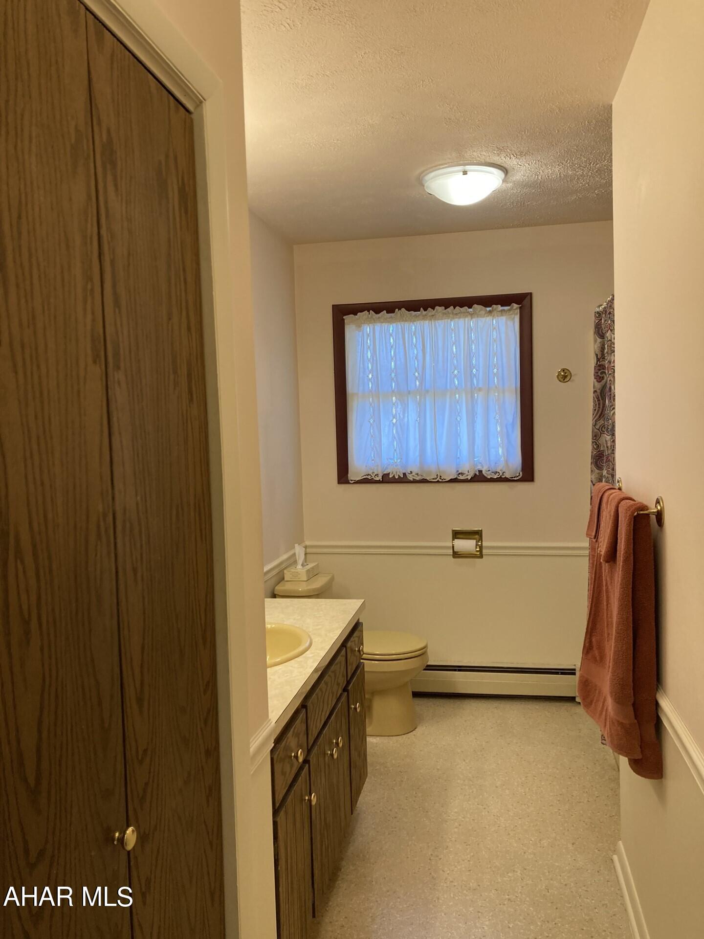 Crestwood - Residential