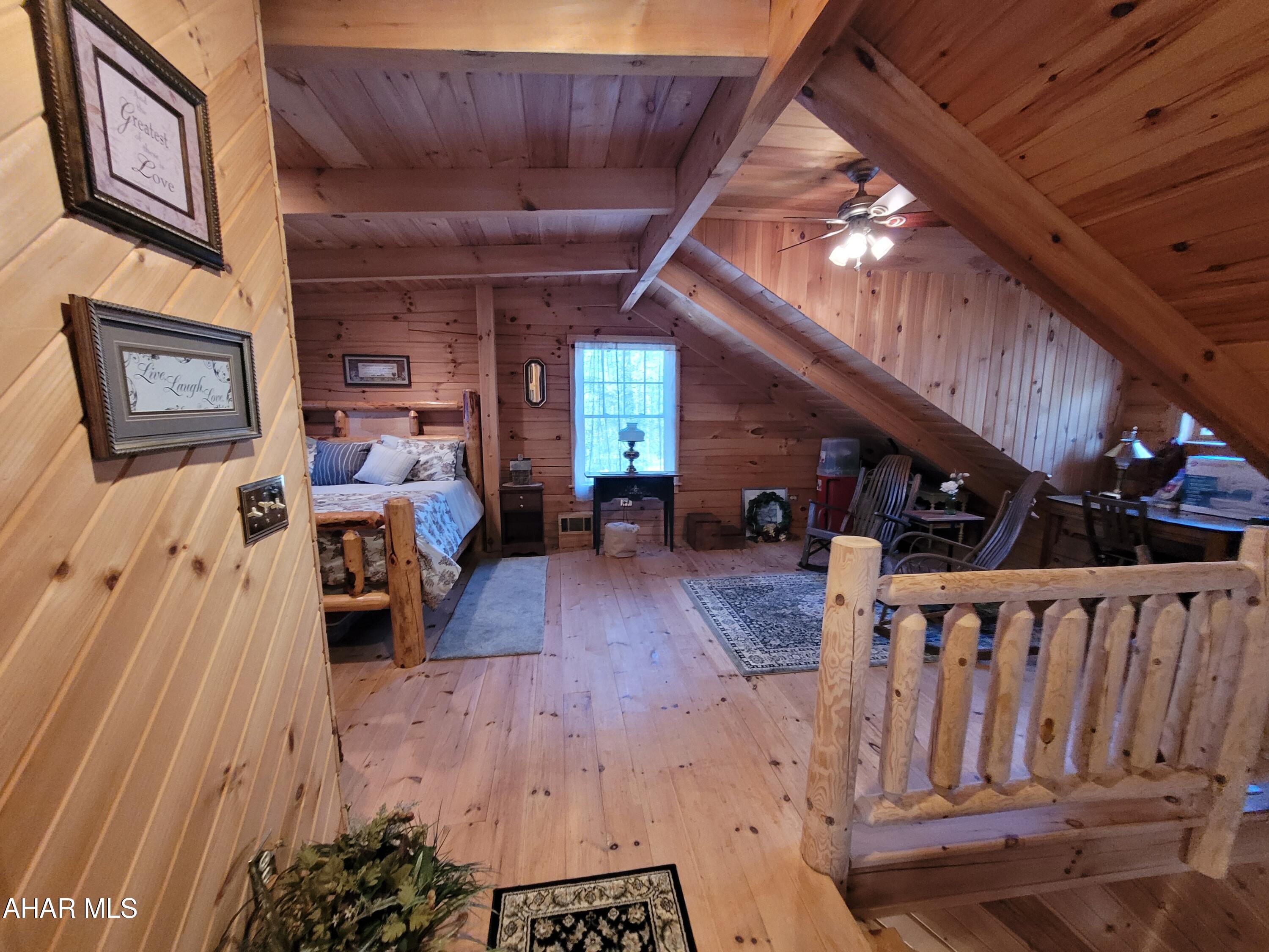 Glendale Yearound - Residential