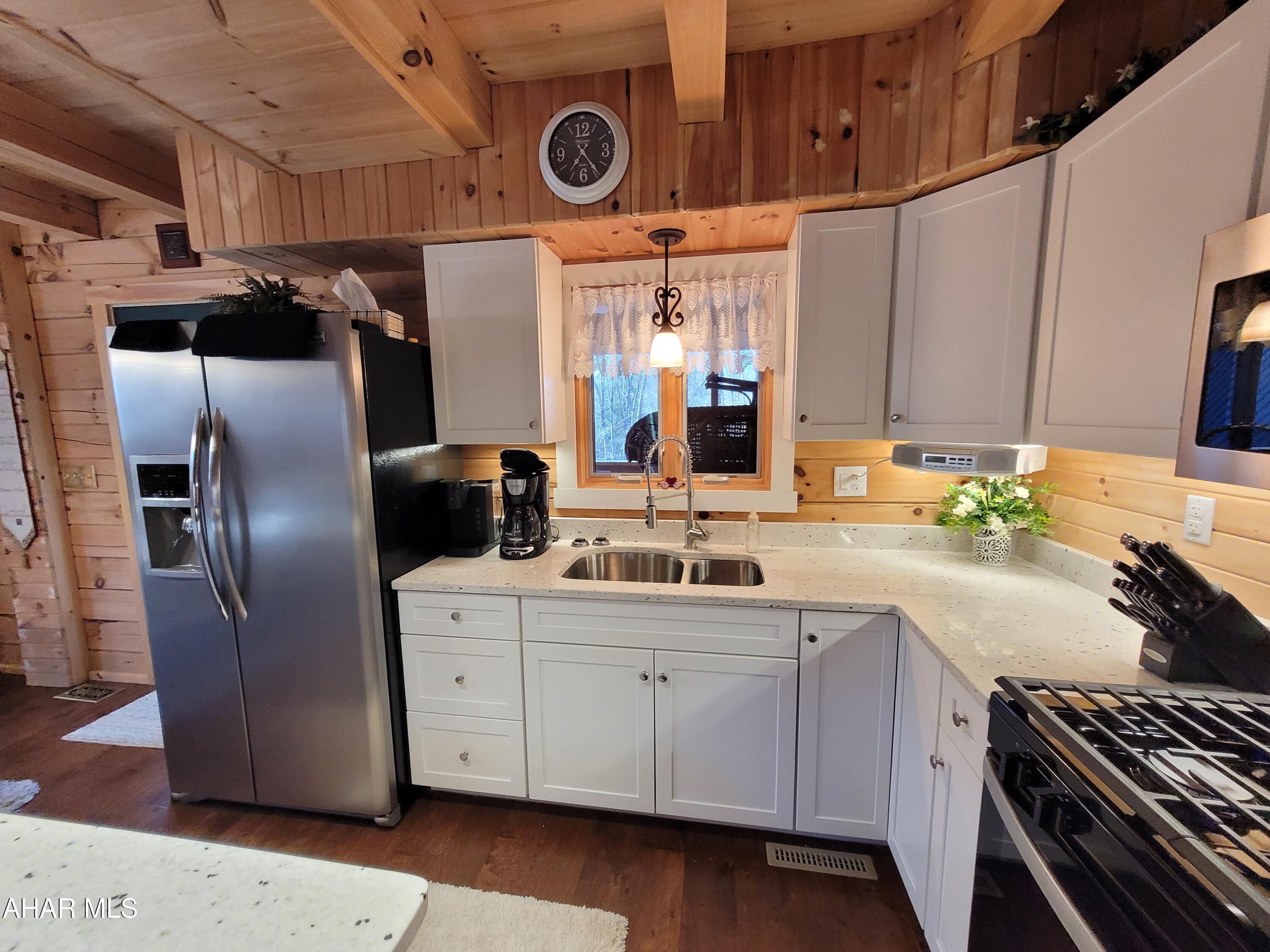 Glendale Yearound - Residential