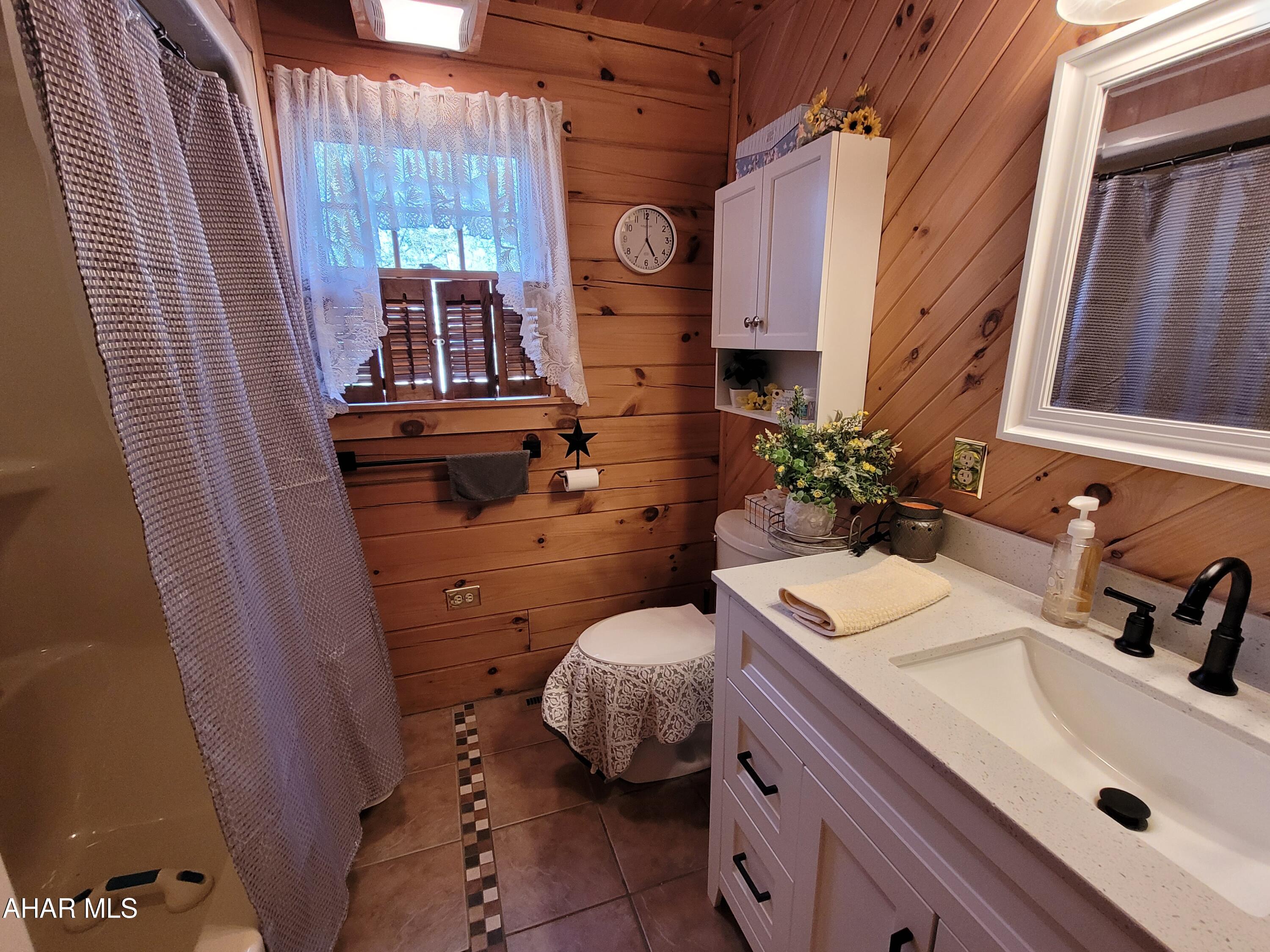 Glendale Yearound - Residential