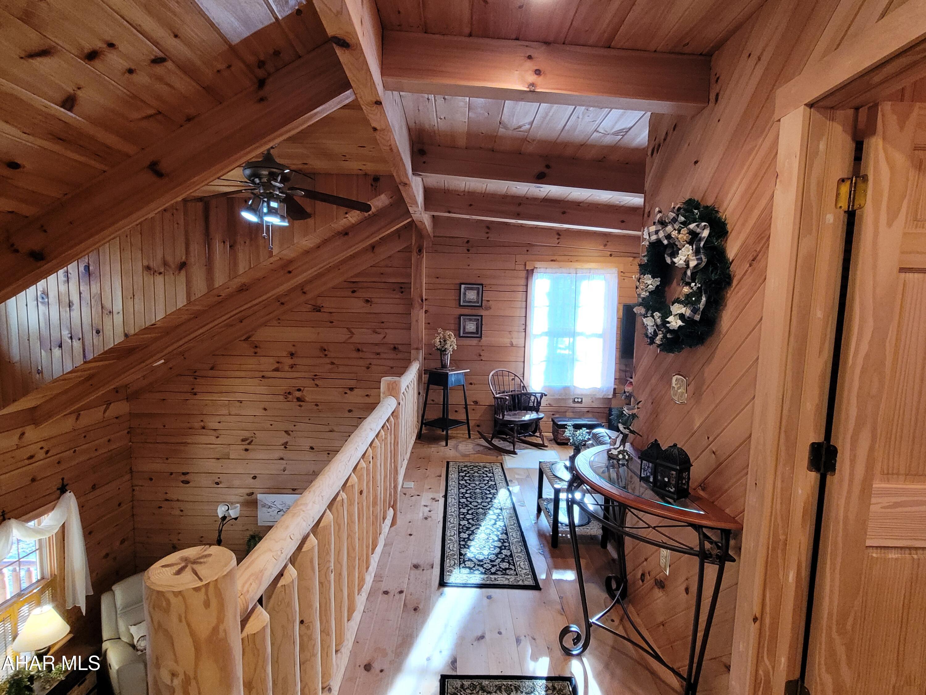 Glendale Yearound - Residential