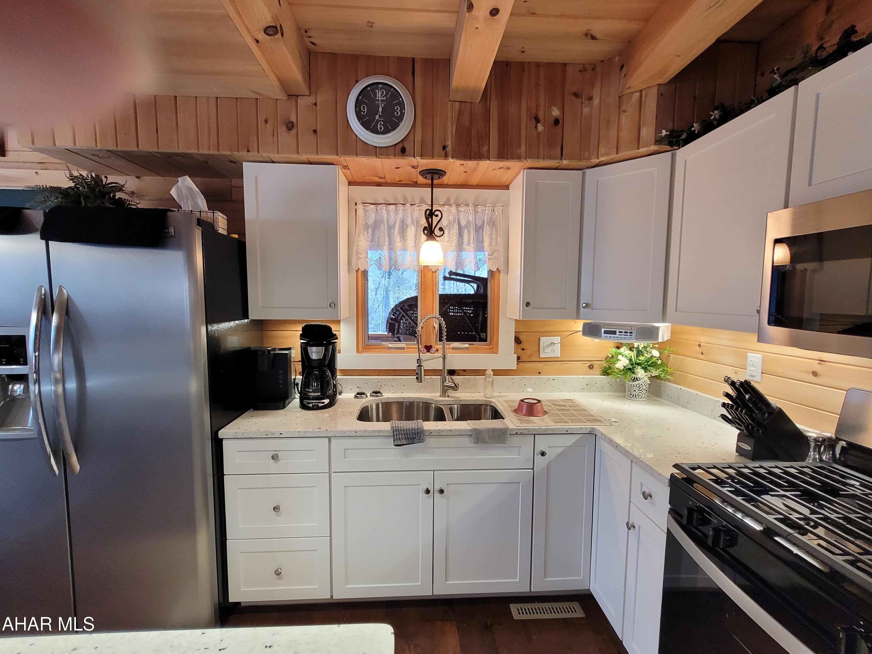 Glendale Yearound - Residential