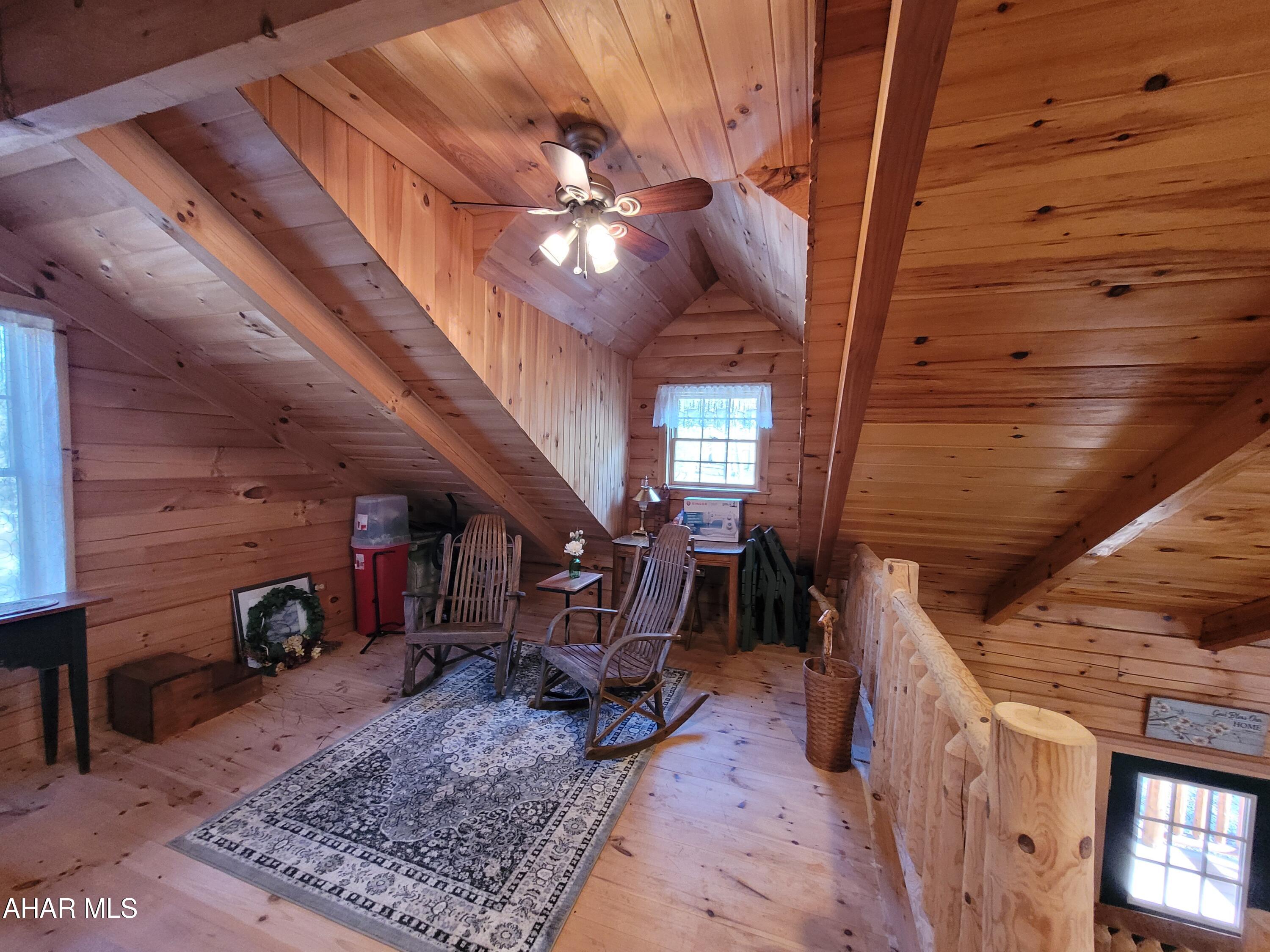 Glendale Yearound - Residential