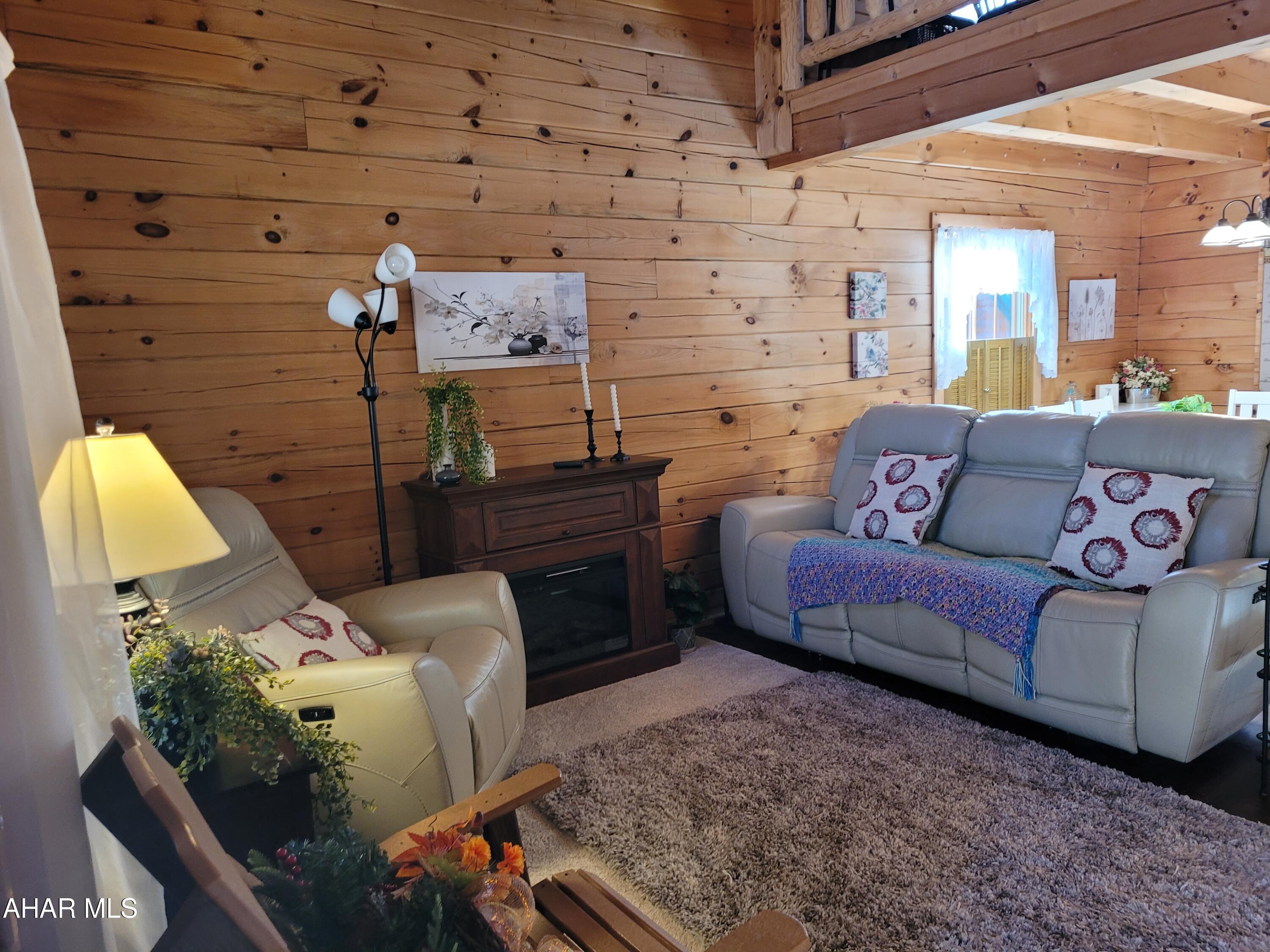 Glendale Yearound - Residential