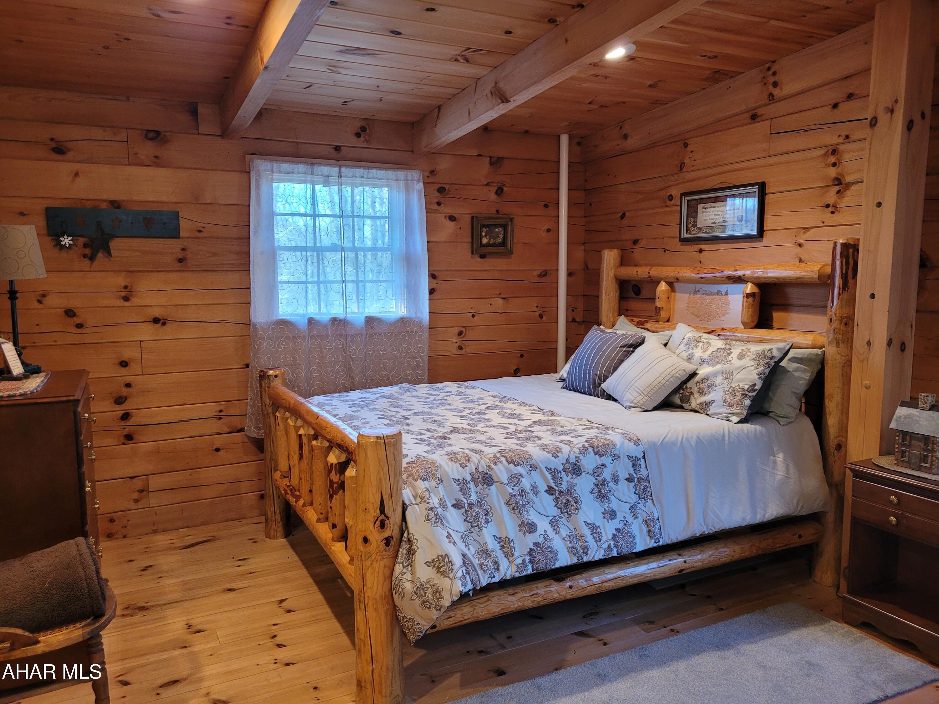 Glendale Yearound - Residential