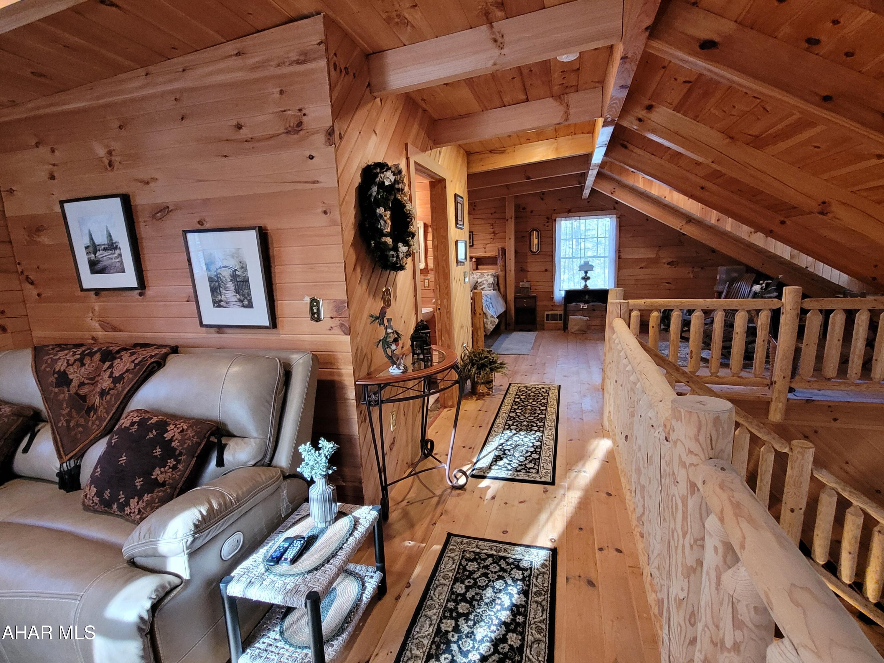 Glendale Yearound - Residential