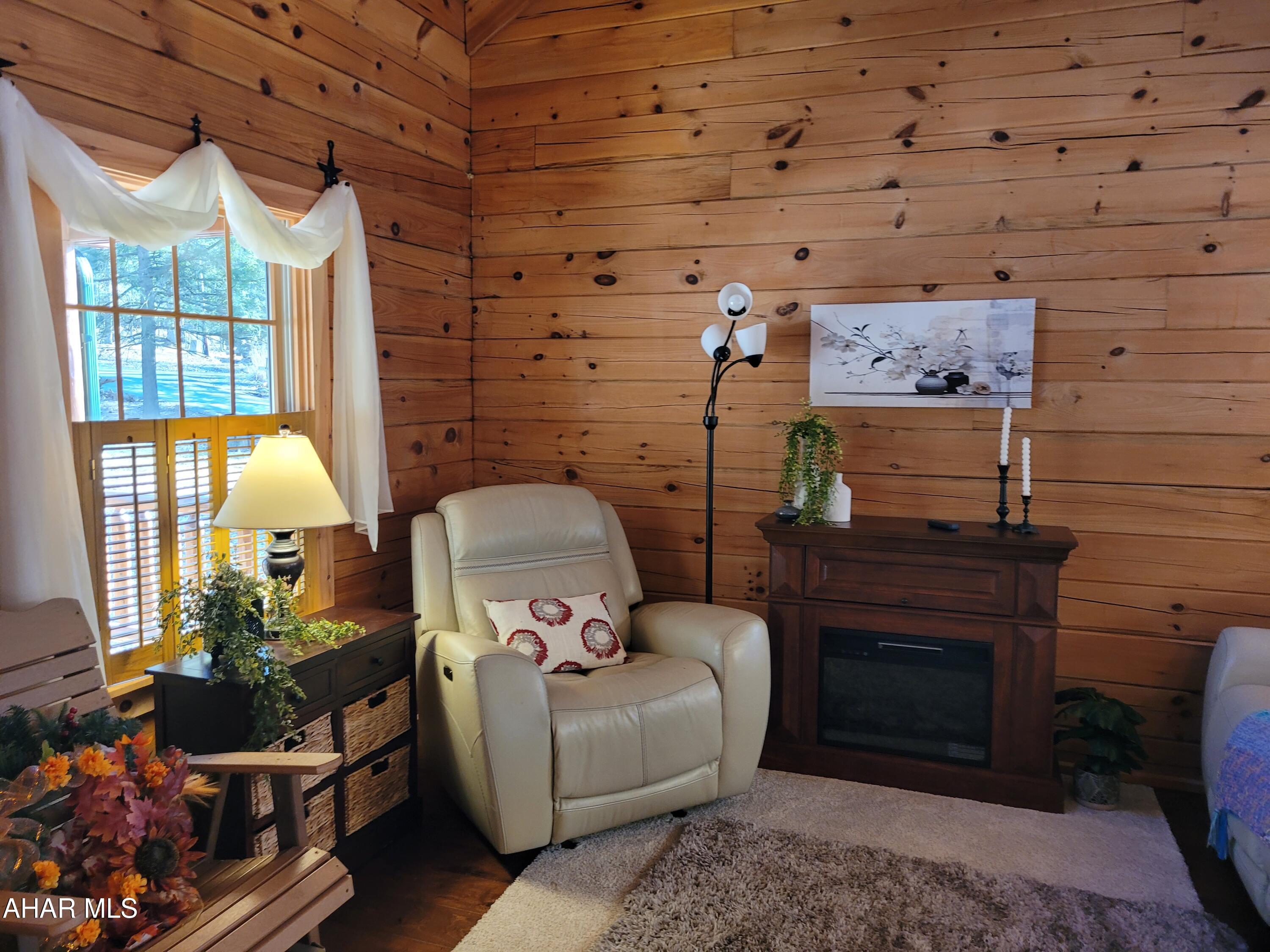 Glendale Yearound - Residential