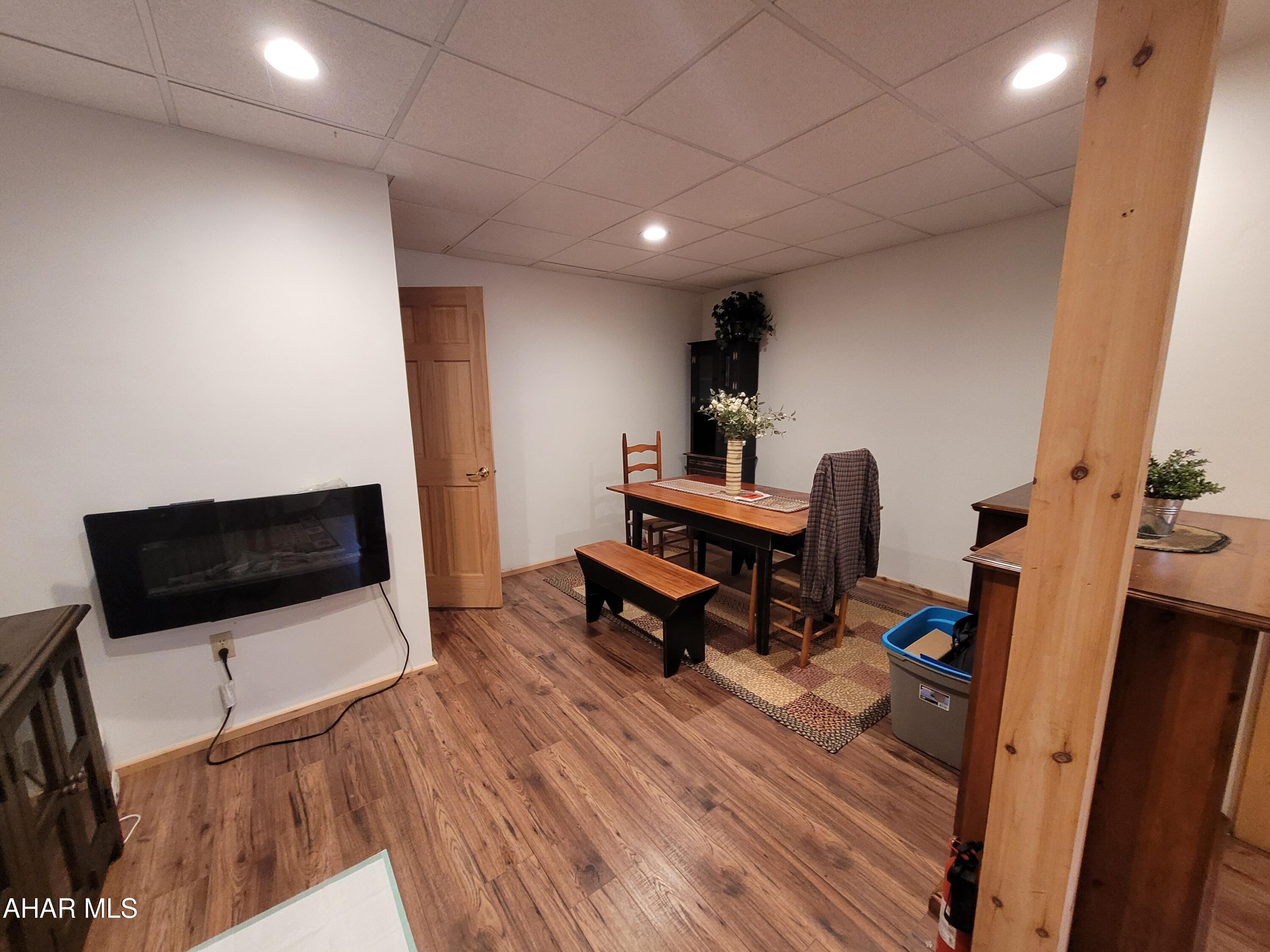 Glendale Yearound - Residential