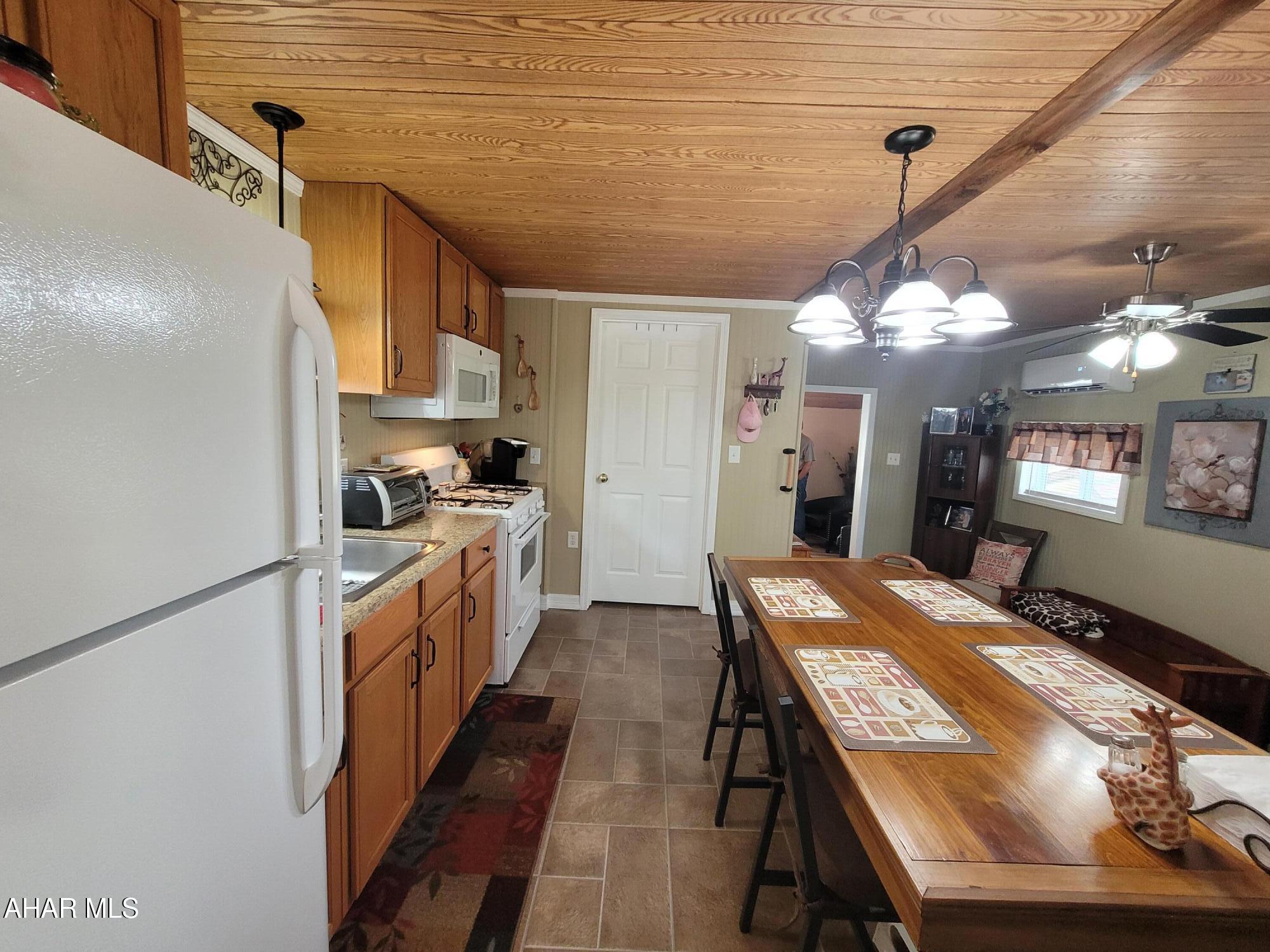 Glendale Yearound - Residential