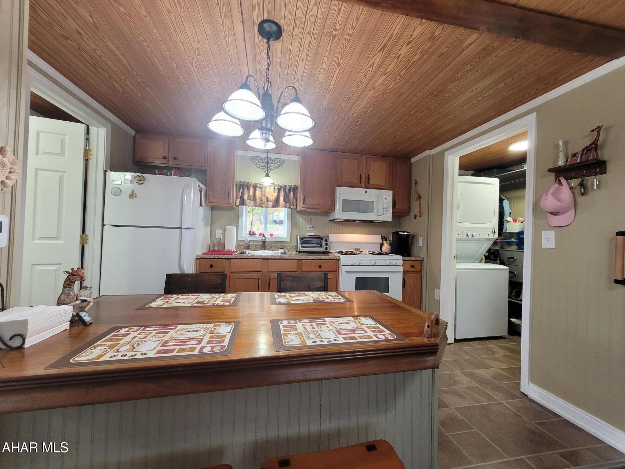 Glendale Yearound - Residential