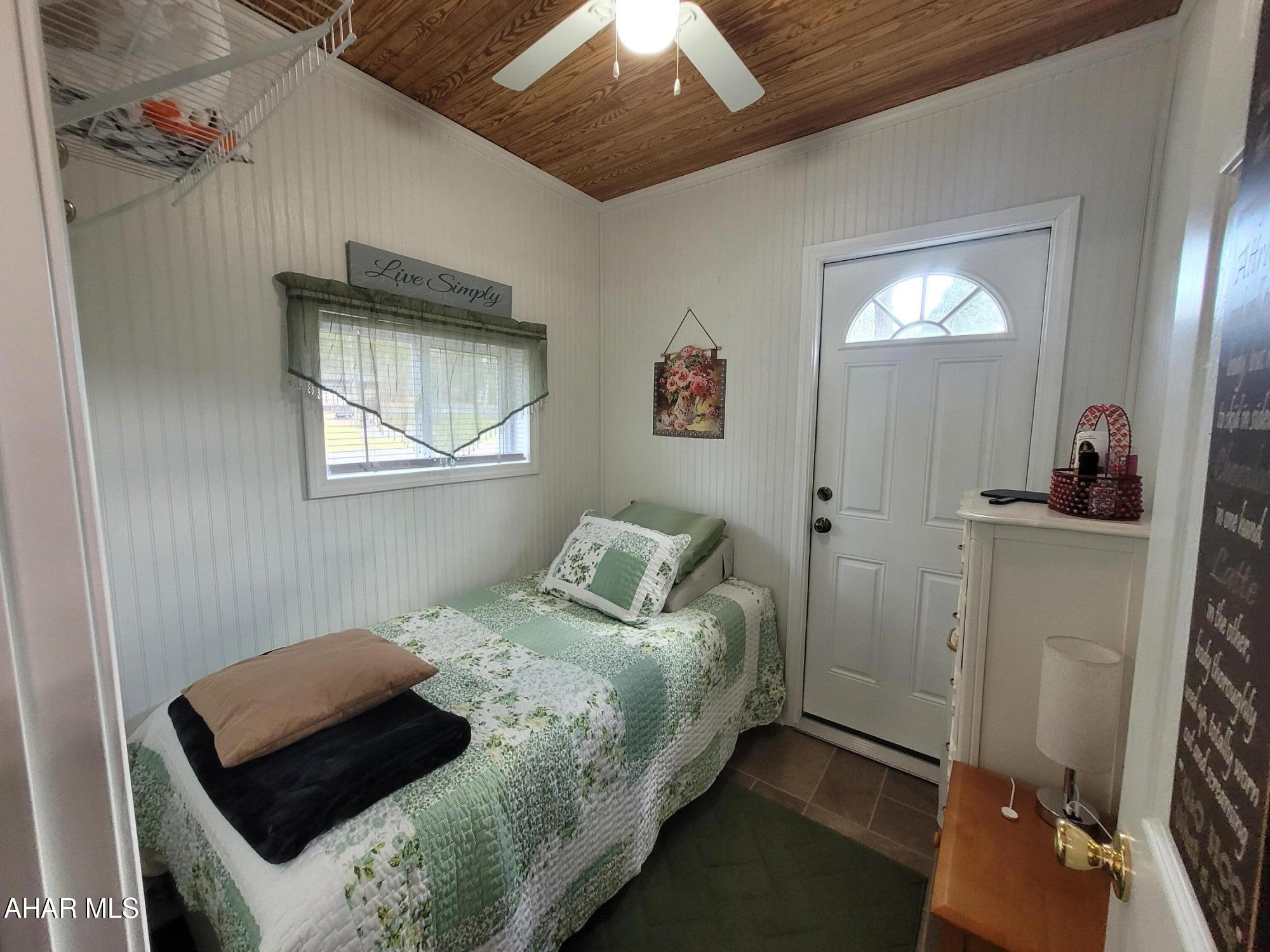 Glendale Yearound - Residential