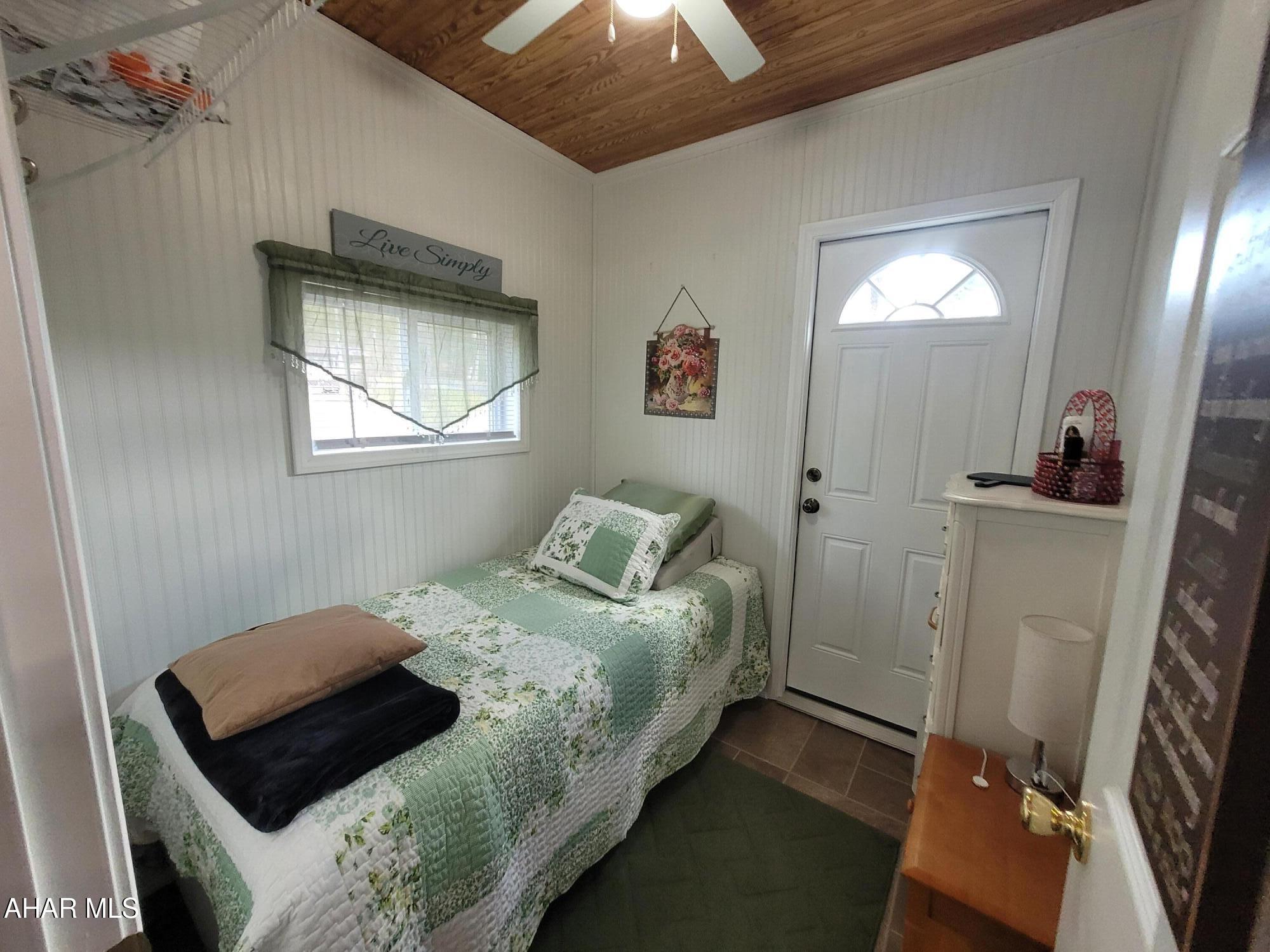 Glendale Yearound - Residential