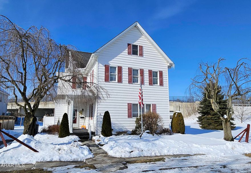 Beautifully maintained 3-bedroom, 1.5-bath home with a spacious, open feel perfect for everyday living and entertaining. Enjoy large bedrooms, a cozy gas fireplace in the living room, and an eat-in kitchen with all appliances included. A sun-filled room opens to a flat, fenced backyard with shed. Plus a separate family room and off-street parking—this one checks all the boxes.