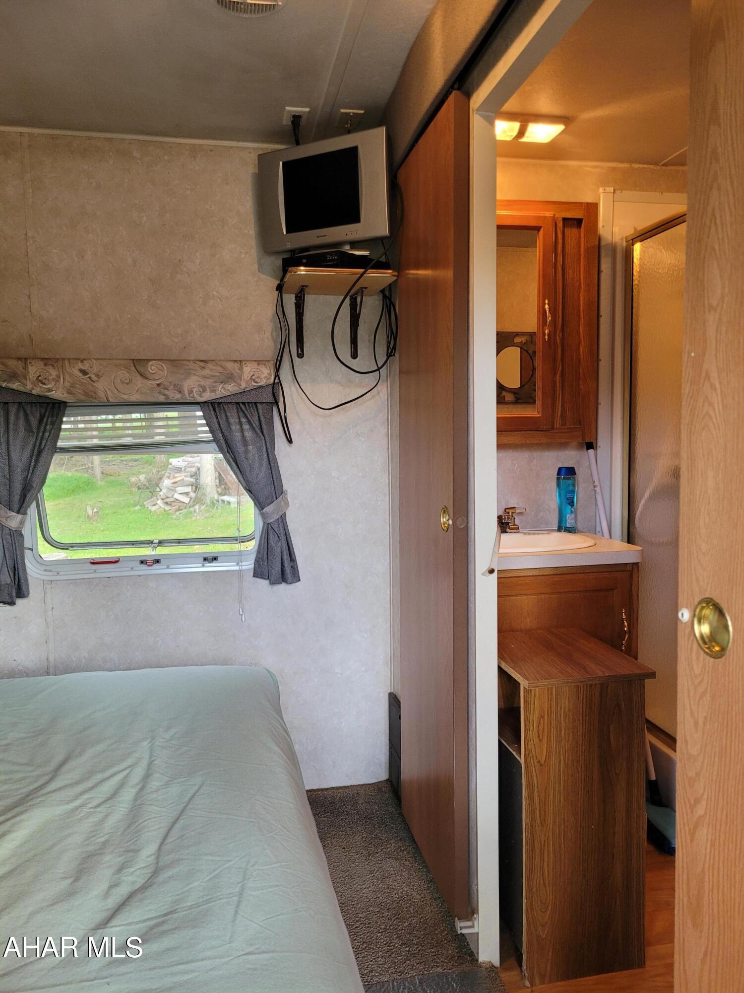 Glendale Yearound - Residential