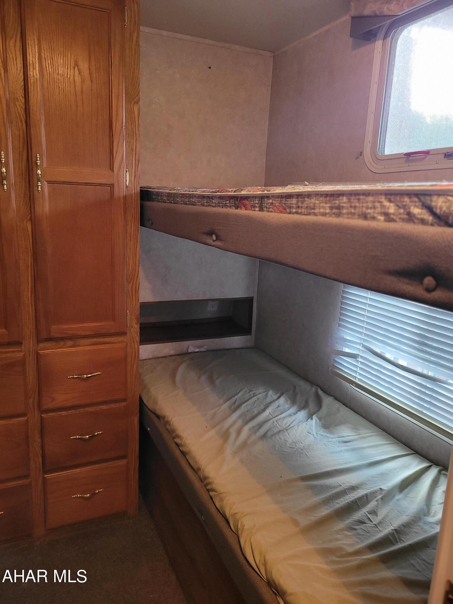 Glendale Yearound - Residential