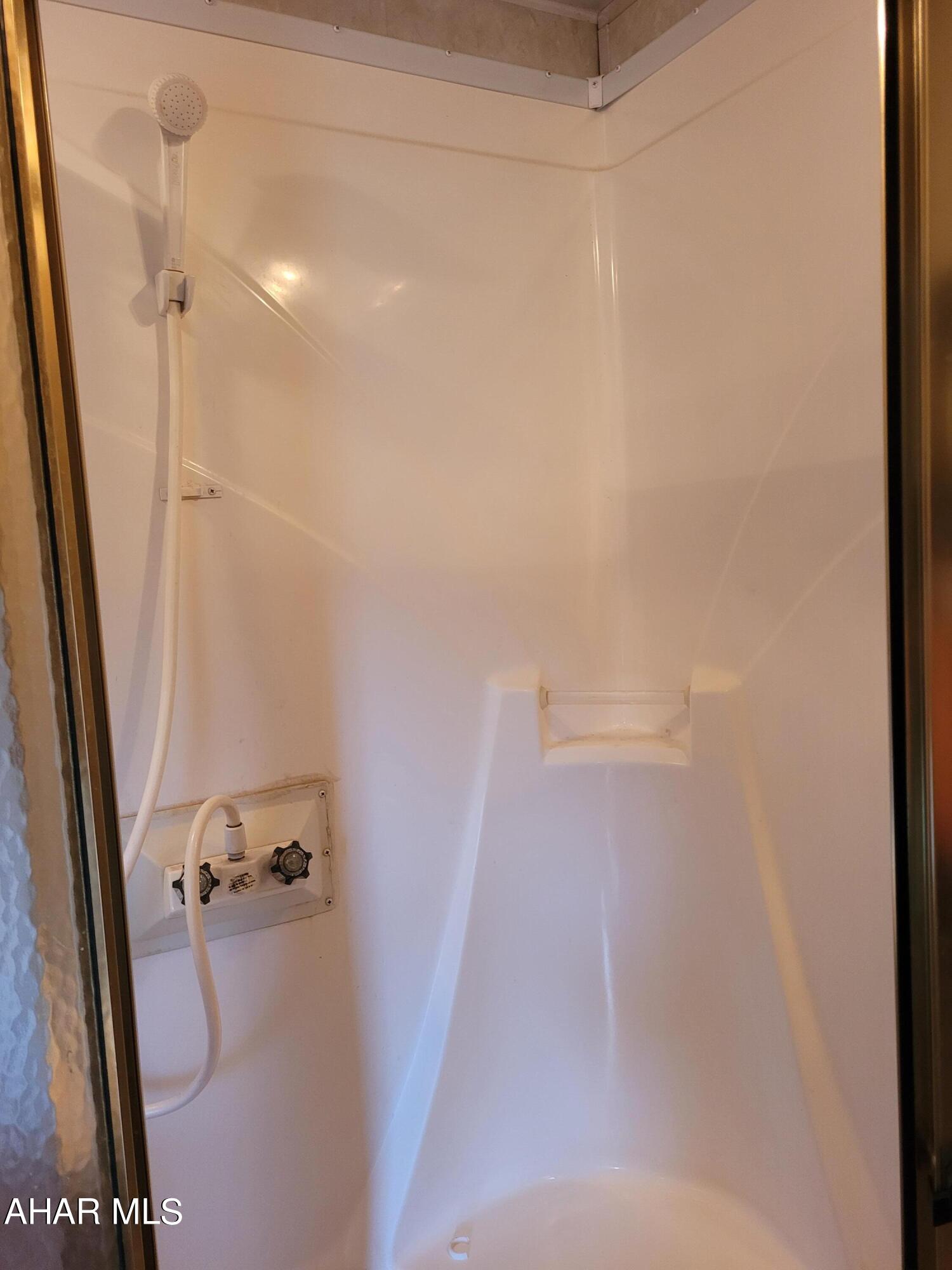 Glendale Yearound - Residential