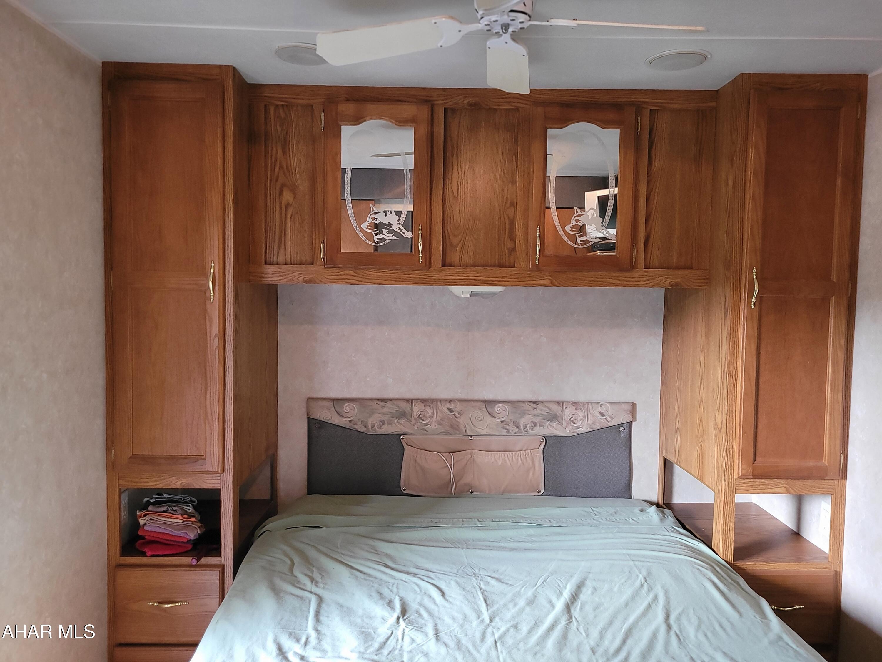 Glendale Yearound - Residential