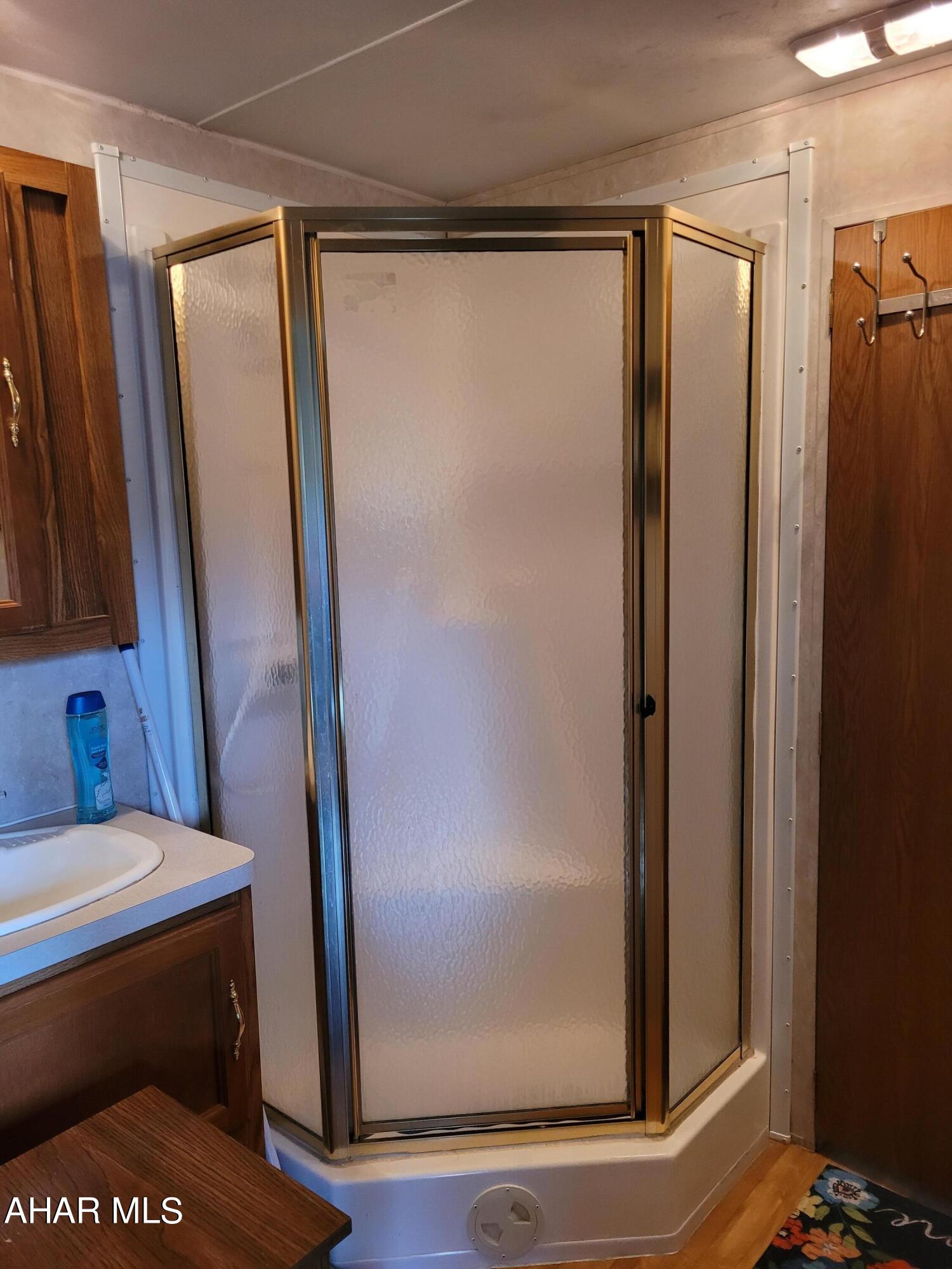 Glendale Yearound - Residential