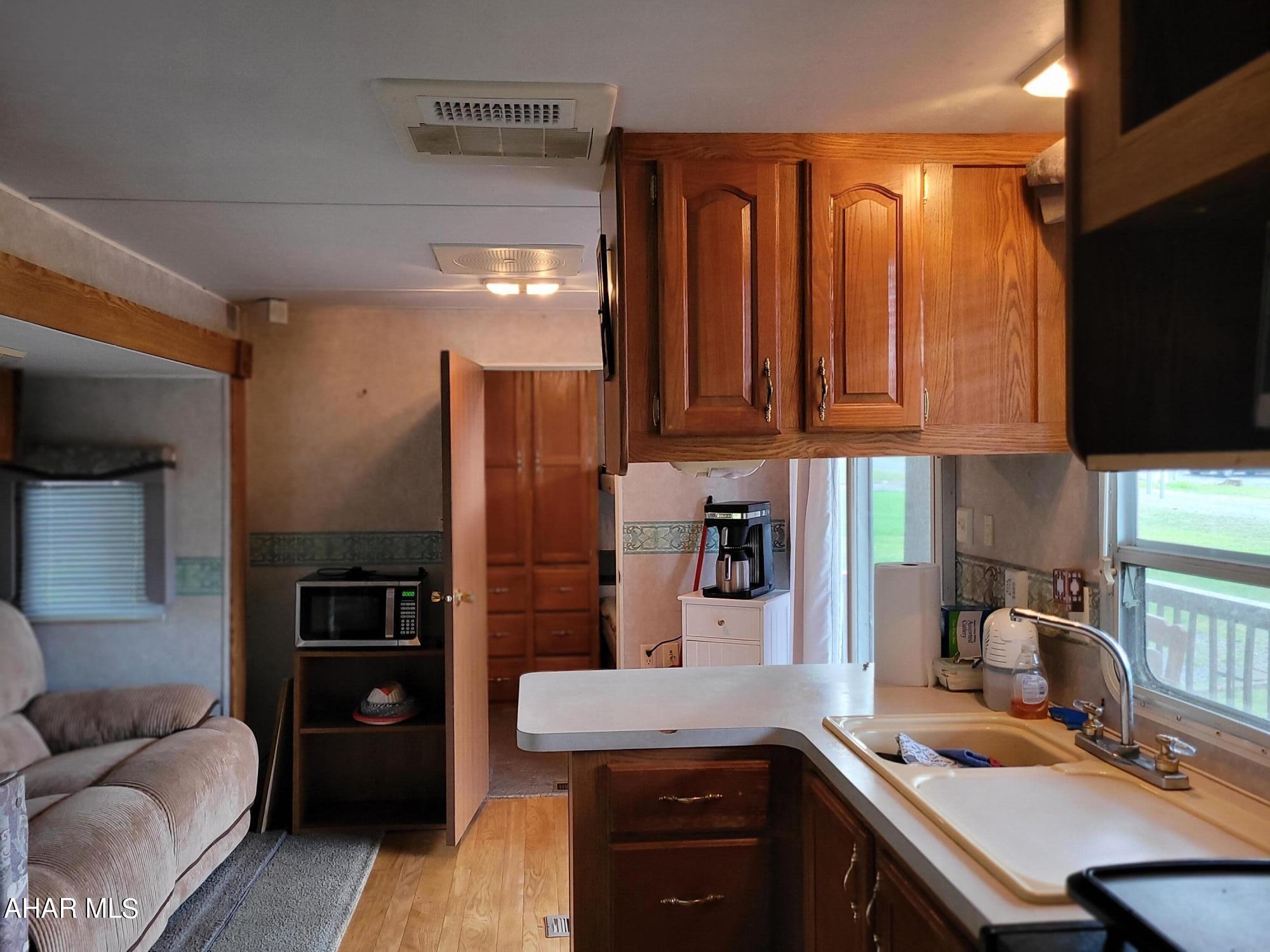 Glendale Yearound - Residential