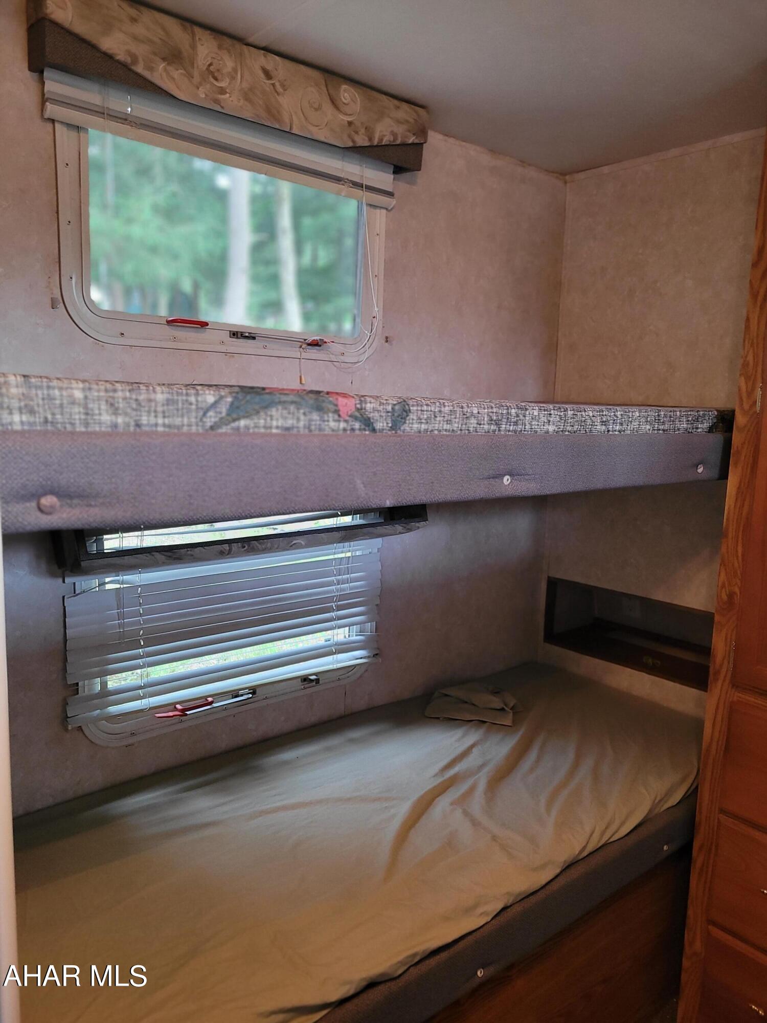 Glendale Yearound - Residential