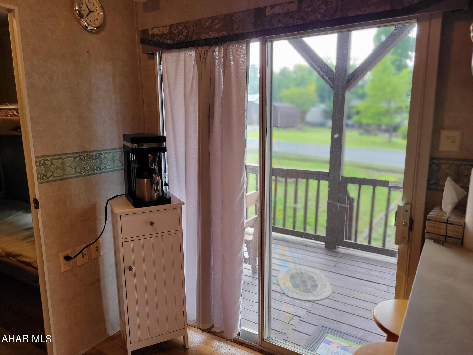 Glendale Yearound - Residential