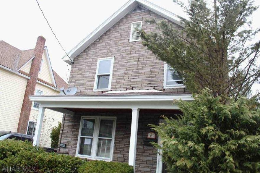 Traditional Style home has 3 bedrooms and 1 full and 1 half bathroom, with an estimated 1,248 sq ft of space.