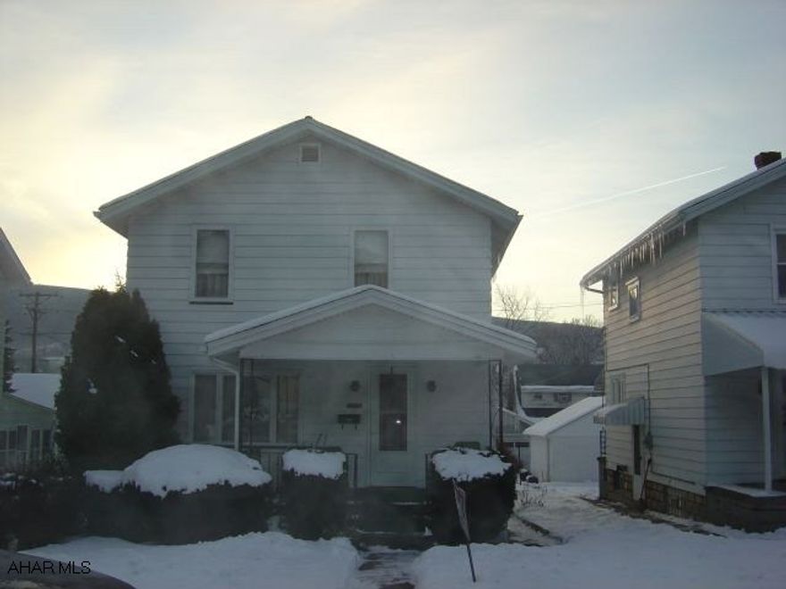 Well Maintained Home, Great Location