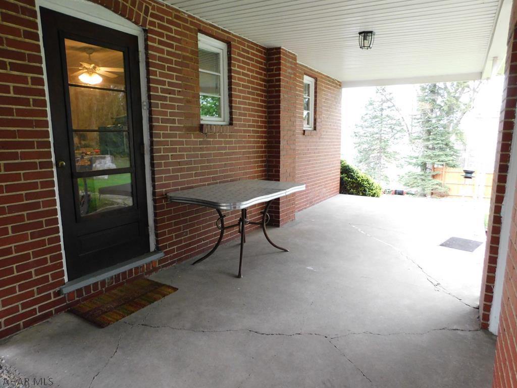 Llyswen - Residential