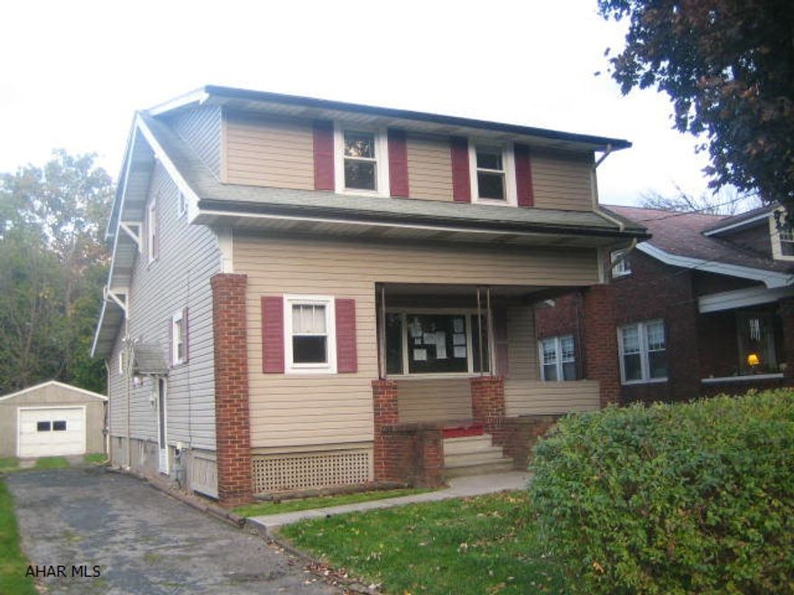 Nice 2 story vinyl Hollidaysburg home with lots of space inside for all! First floor family room w fireplace and 3/4 bath, formal living room, dining room and modern kitchen. 4 bedrooms, detached garage, large rear deck and more. Needs some TLC, but loads of potential in great area! Close to Canal Basin Park. Buyer pays both transfer taxes.