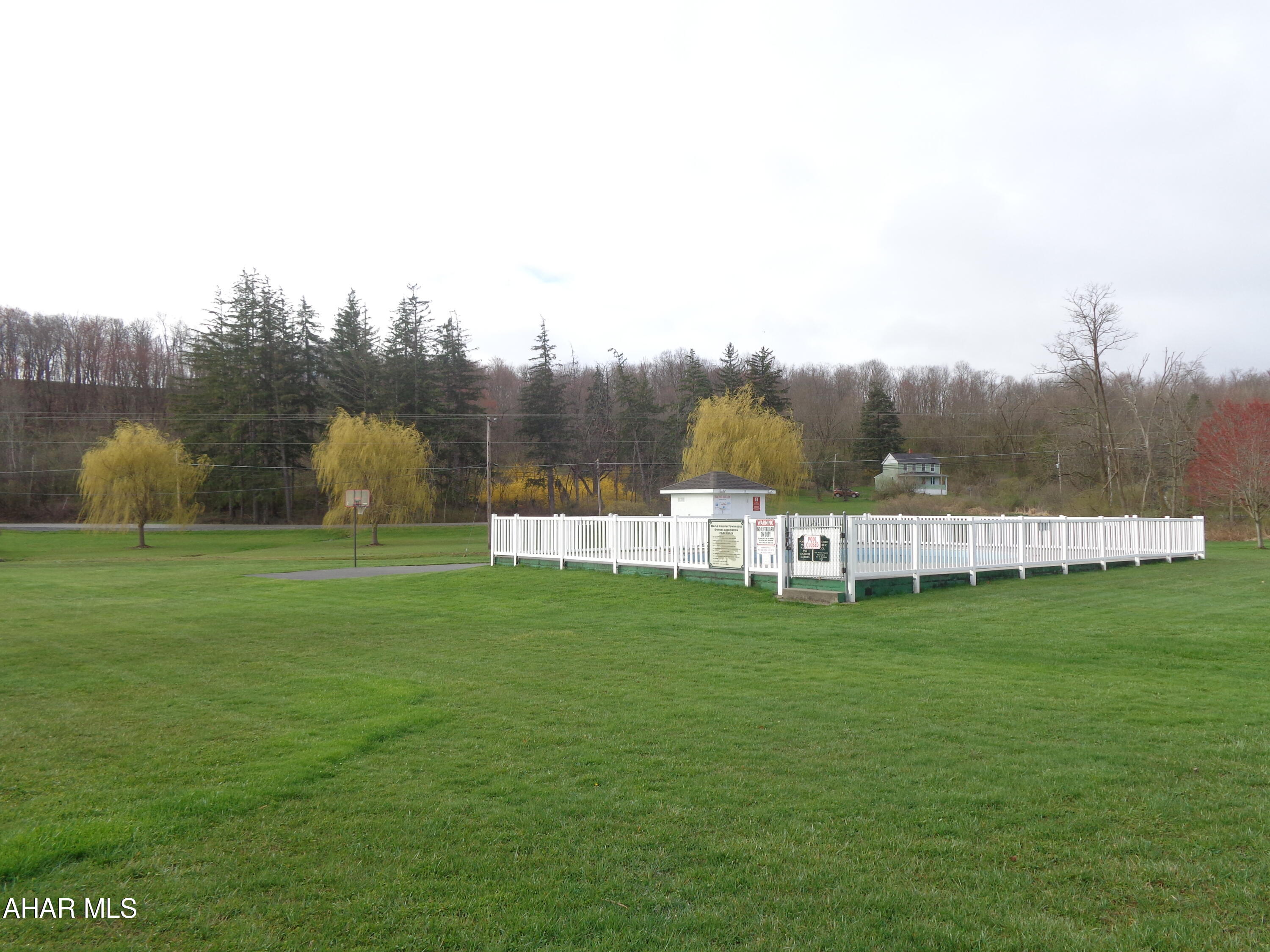 Maple Hollow - Residential