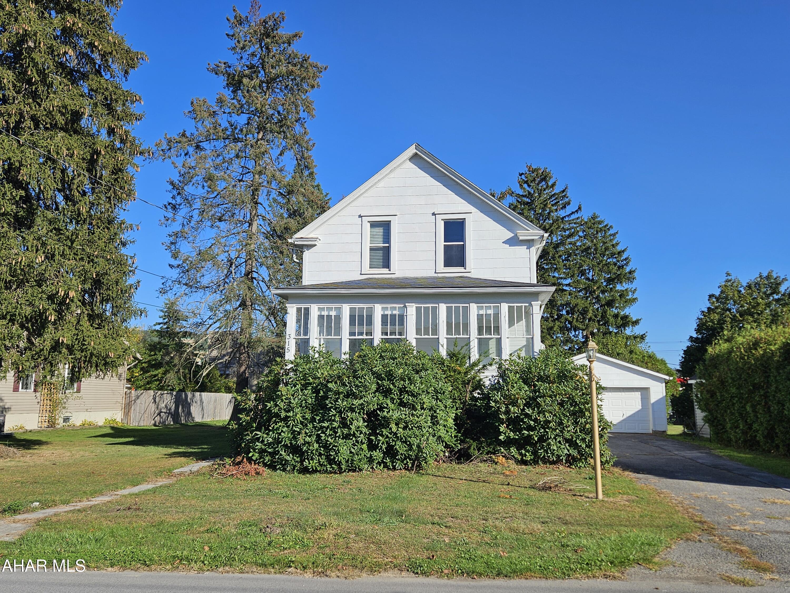 Llyswen - Residential