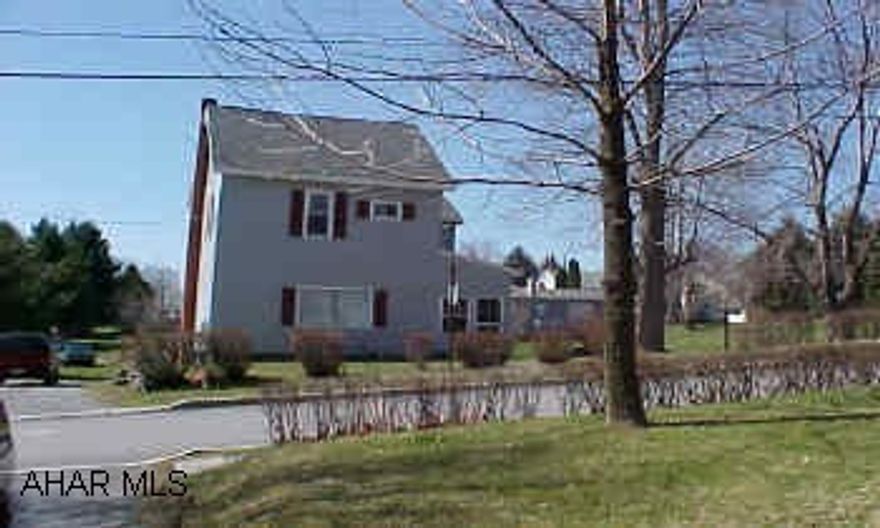 Newer siding & windows, roof & carpet. J-541 Contact listing office ask for Joyce Dalton;s listing # J-541.  I-99; RT 22; Cresson exit, past Sheetz, R on Arch St. (after underpass); R @ stop onto Penna Ave. L onto Roberts; thru stop; bear R @ end.  House on L.   J-541
