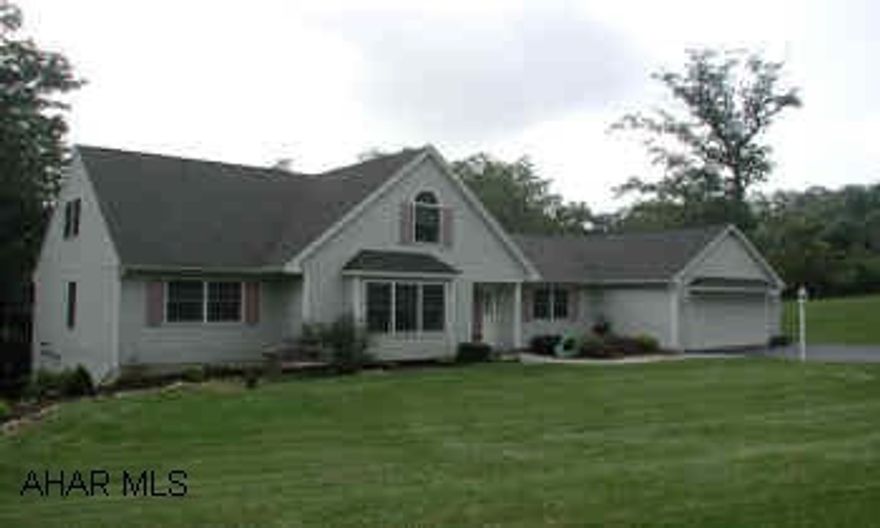 WONDERFUL FAMILY HOME IN BEAUTIFUL NEIGHBORHOOD.  HOME COMPLETE WITH EXTENSIVE INGROUND POOL AND CHILDRENS PLAY AREA.  OAK KITCHEN AND TRIM THROUGHOUT.