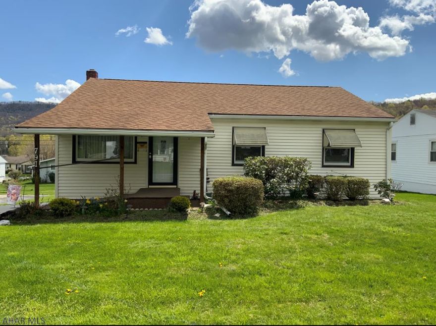 Clean and well maintained, 3 bedroom 1 bath, integral garage with driveway, close to Bedford Springs and Downtown Bedford