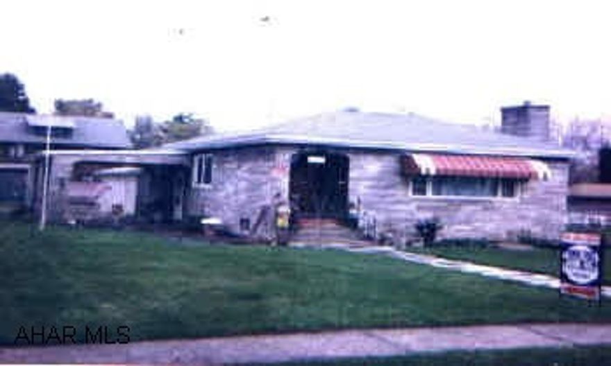 EXCEPTIONAL RANCH HOME WITH NEW KITCHEN, NEW FURNACE, CENTRAL AIR, LIVING RM W/FIREPLACE, HARDWOOD FLOORS, FAMILY ROOM IN BASEMENT.