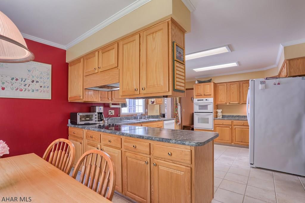 Homers Gap - Residential