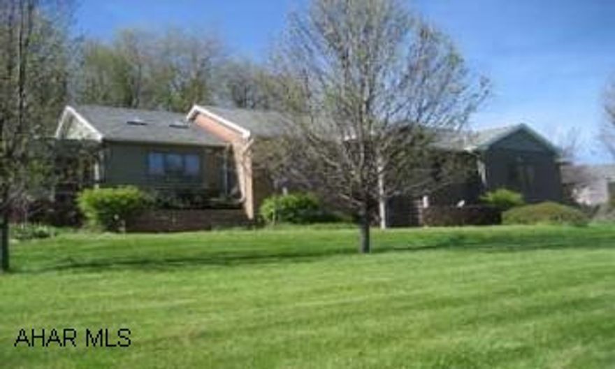 5 BEDROOM, 3 BATH SPLIT LEVEL. FINISHED BASEMENT. 36X36 WORKSHOP IN GARAGE WITH 10' CEILINGS AND ALL UTILITIES. ALL ON 2.2 ACRE. SHOWINGS WITH NOTICE. FANTASTIC COUNTRY HOME WITH BREATHTAKING VIEWS OF THE MOUNTAINS. GREAT FAMILY HOME INCLUDES SUNKEN DINING ROOM WITH FIREPLACE, CATHEDRAL CEILINGS, SKYLIGHTS, DEN/OFFICE WITH SEPARATE ENTRANCE. CUSTOM CRAFTED MASTER BEDROOM. ATTACHED GARAGE. PRIVATE PATIO WITH ARBOUR WITH POND. ABOVE GROUND POOL WITH BATH HOUSE. GREAT WORKSHOP (36X36) WITH 10' CEILINGS, CENTRAL VAC AND ALL UTILITIES, INCLUDES WORKOUT ROOM AND MORE. PREAPPROVED BUYERS ONLY.