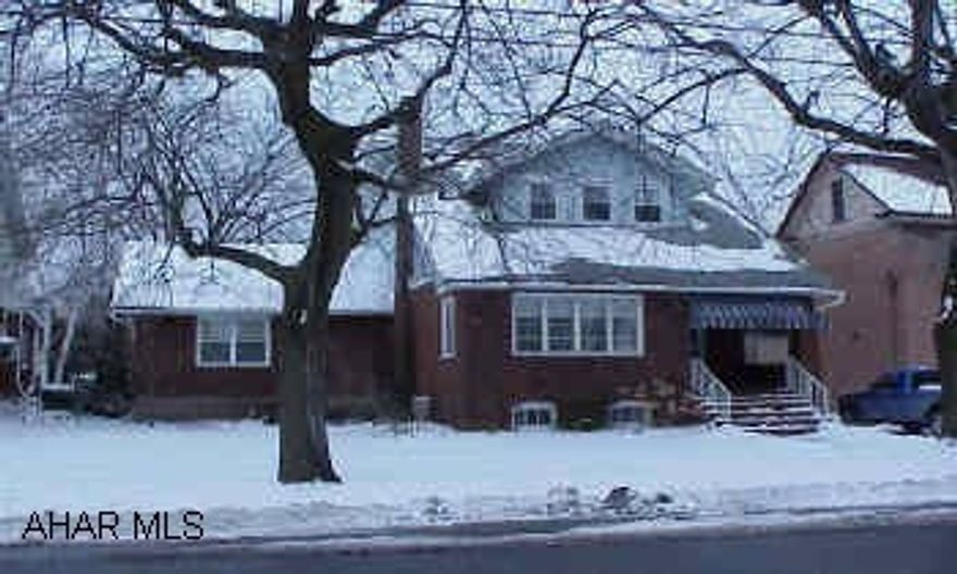 Large rooms, very bright, & tons of storage space.  1st  floor Master BR& den with vaulted ceiling and skylight.  2nd floor laundry, hardwood floors, creamic tile baths, &  modern kit. Large deck & fenced yard.  Interior in process of being painted.
