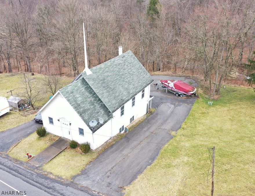 This 1 bedroom home conveniently  located 15 minutes from Lake Raystown!  With a little TLC you can make this property a home away from home or  a full time residence! Property is being sold in its present condition. Sellers are licensed agent in the state of Delaware and Maryland.