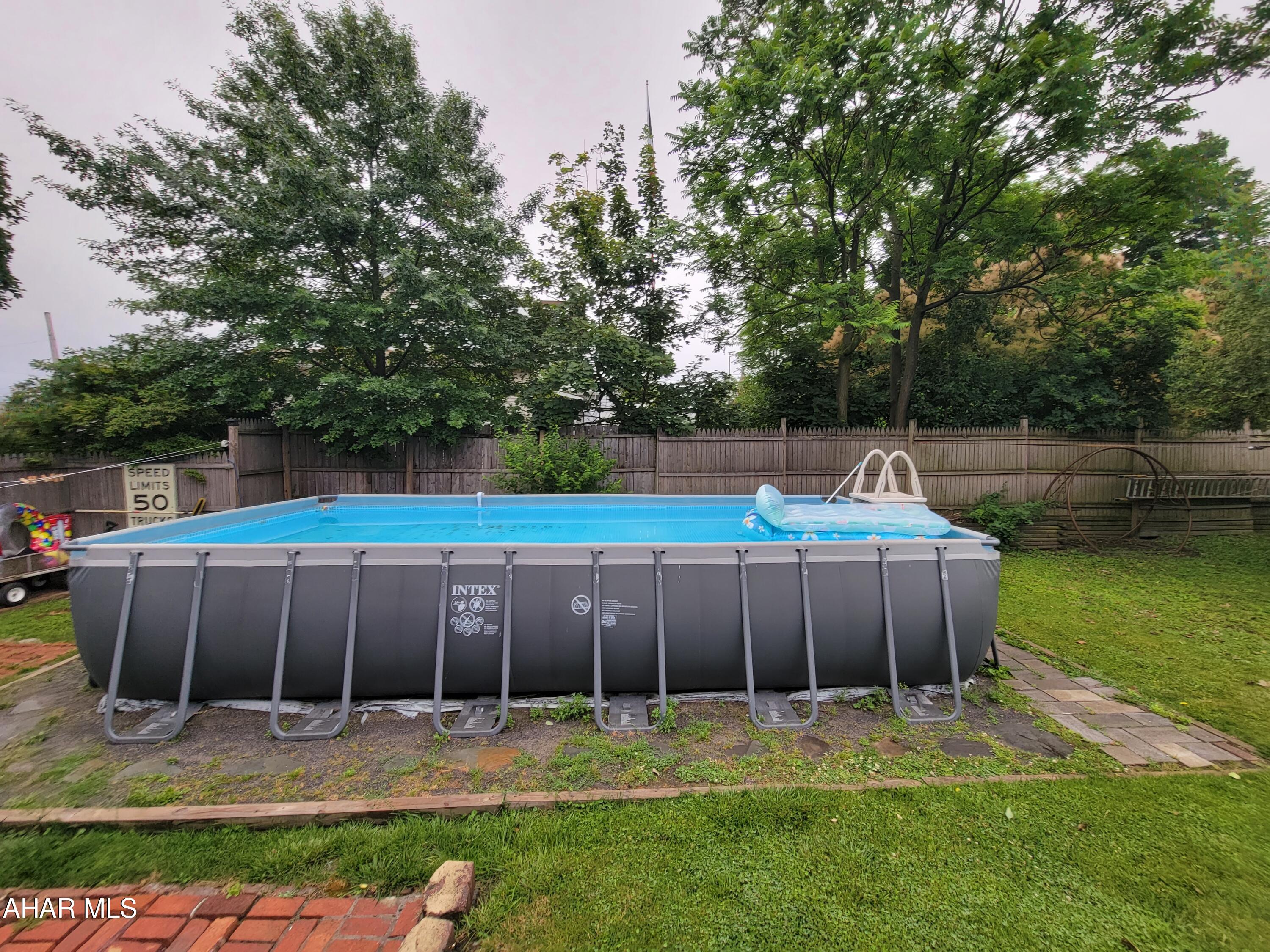 Calvert Hills - Residential