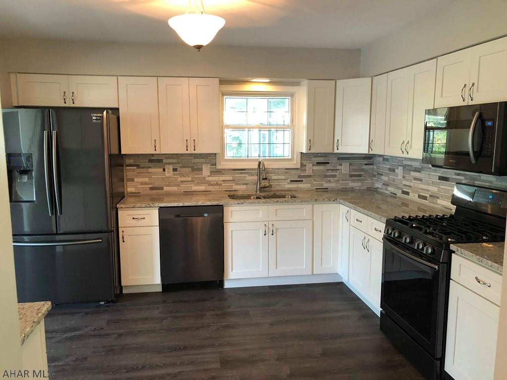 Holliday Heights - Residential