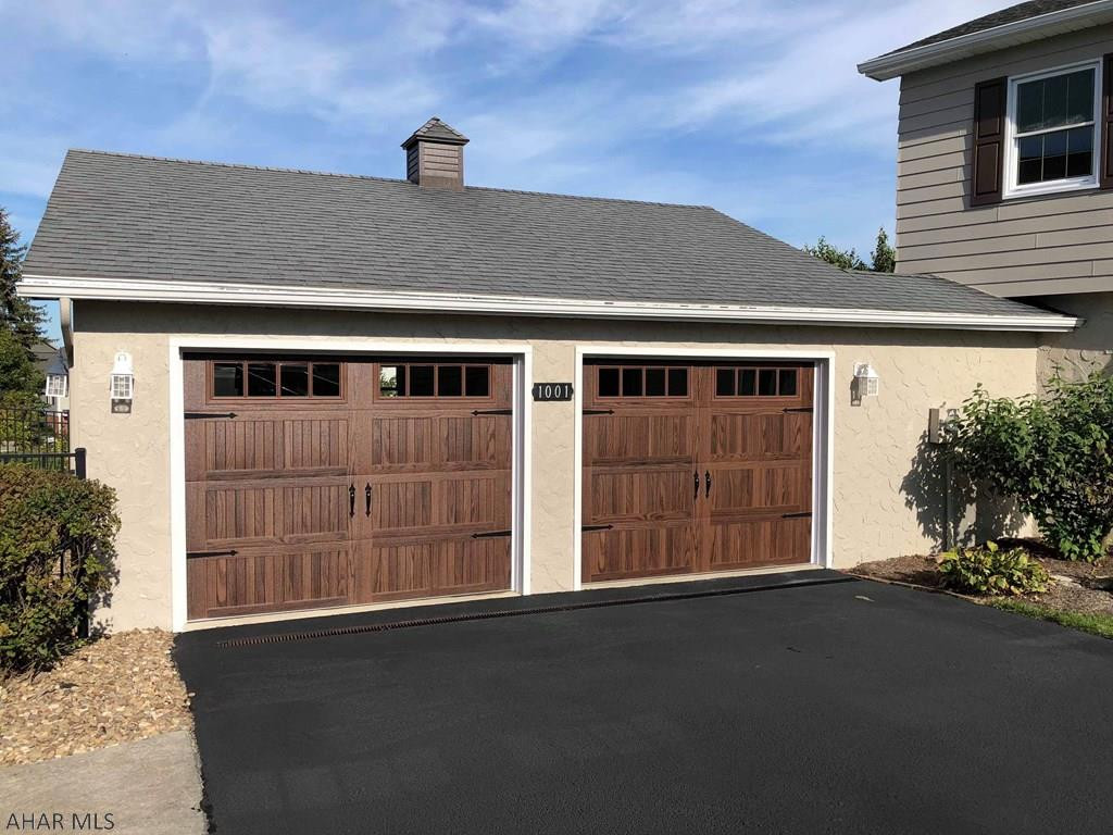 Holliday Heights - Residential