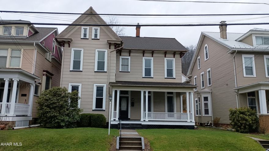 Grand House in Tyrone. 5 BR 2.5 Baths with Lots of Living Space. They do not build them like this anymore. Large Rooms, First Floor Laundry, Classic Fireplace. All Appliances included. Close to everything.