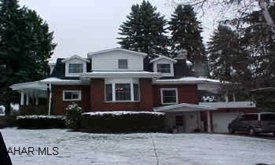 Charming Bellwood home with great yard. Newer roof, new windows, central air.Seperate building lot 125 X 128 behind property included. Deeded seperately. May consider selling home and lot it sits on for reduced price.   Washer and Dryer Negotiable.