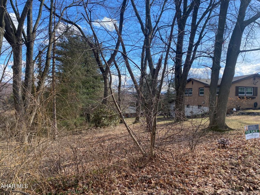 Nice Lot in Altoona. This is an exclusive builder. Owner is a well-known contractor in the area who specializes in new construction. Water, sewer, and gas all available.