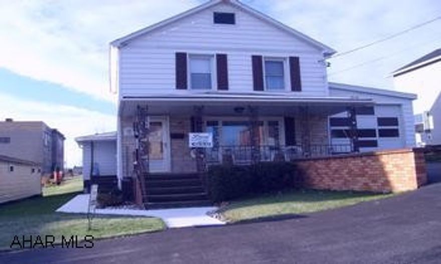 Lovely 2 story homeSelling Agents:  Delana J. Walker-Nicodemus and Cathleen Tubo Immaculate home with new storage building, covered patio, new bath with jacuzzi!  Selling Agents:  Delana J. Walker -Nicodemus and Cathleen Tubo