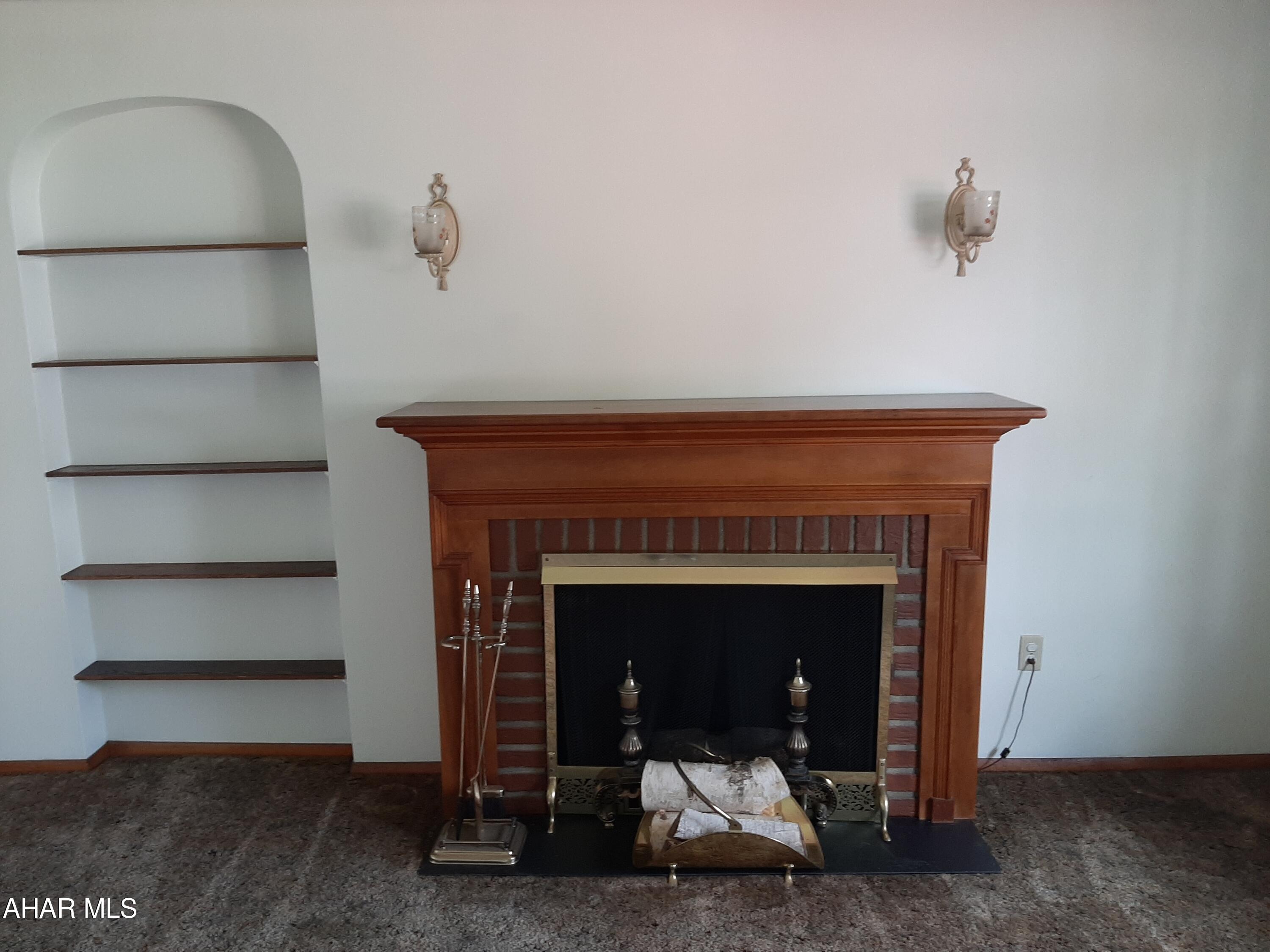 Mountain House Grounds - Residential