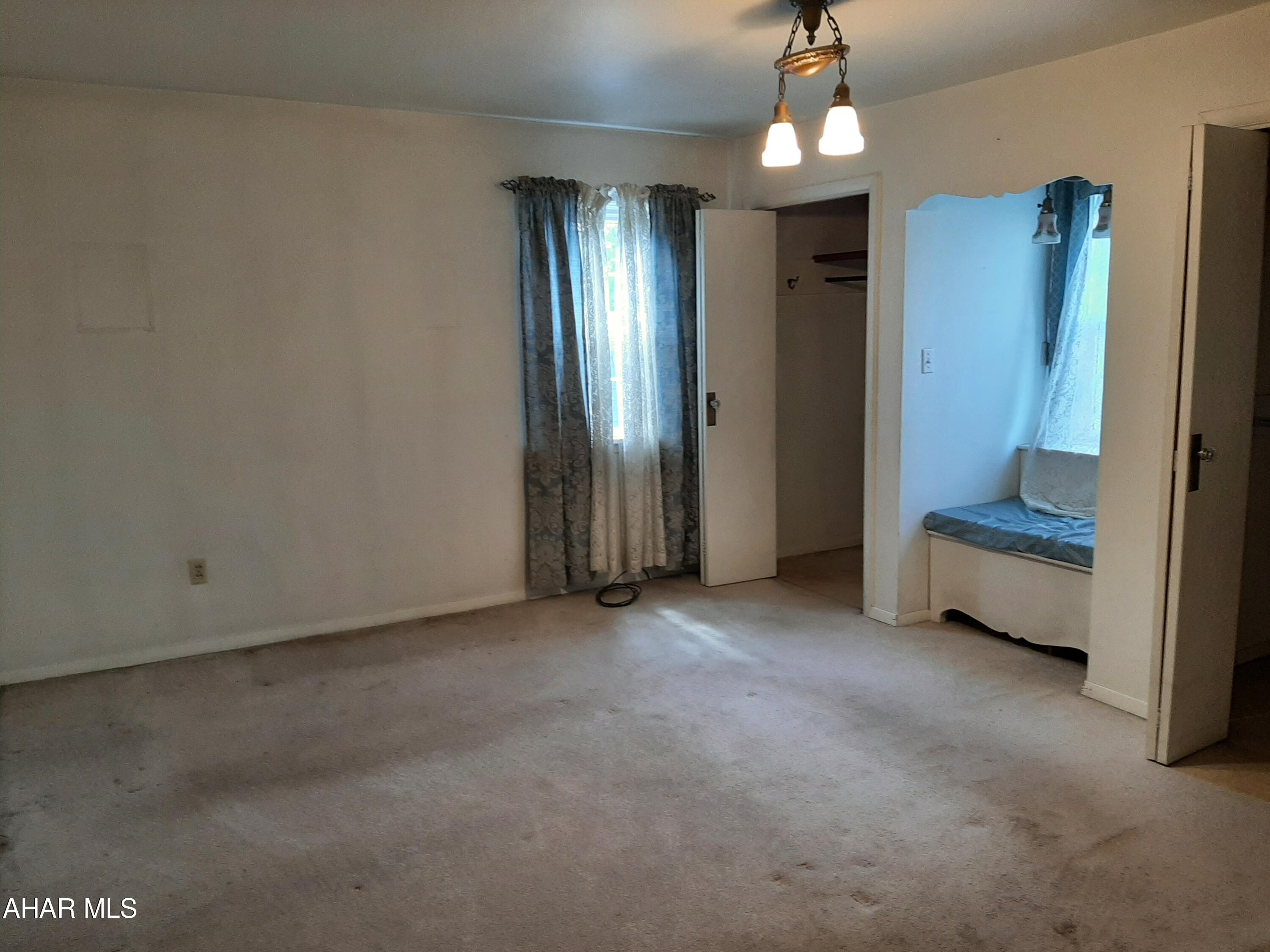 Mountain House Grounds - Residential