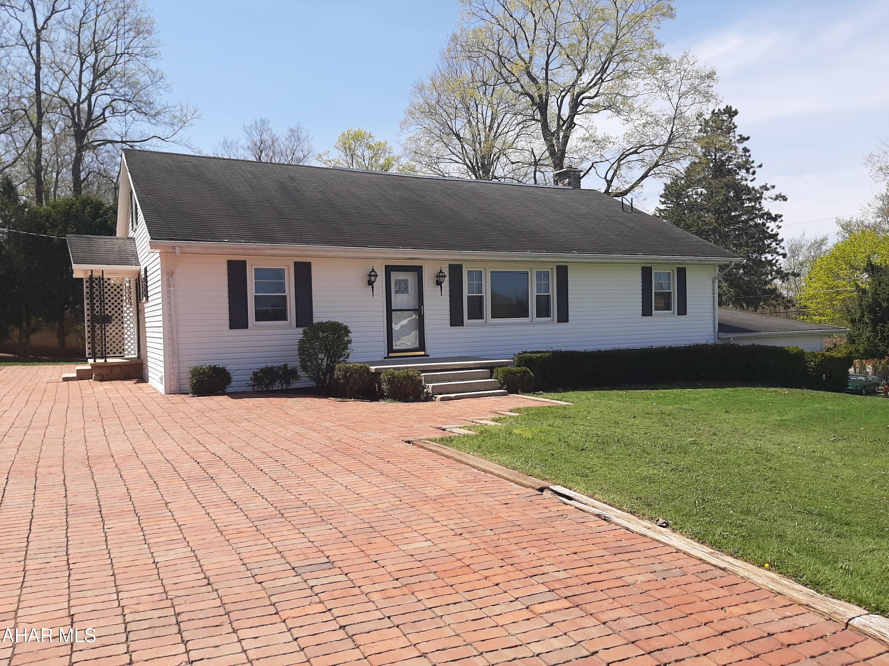 Mountain House Grounds - Residential